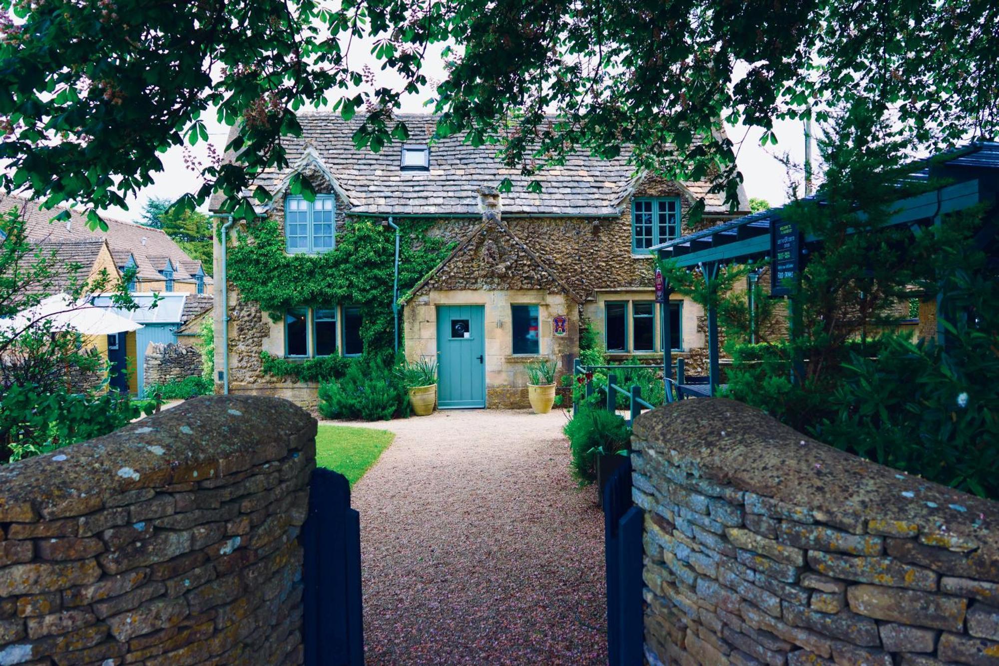 The Ragged Cot Hotel Minchinhampton Exterior photo