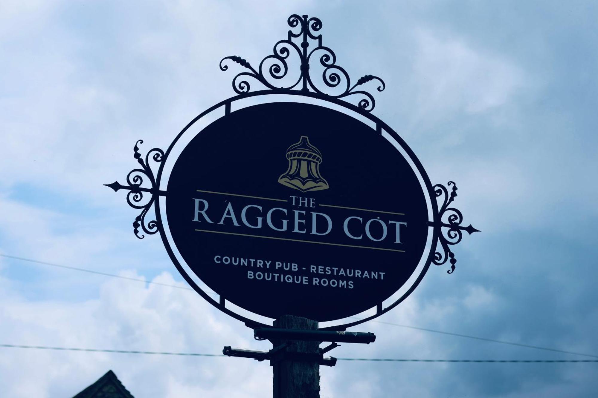 The Ragged Cot Hotel Minchinhampton Exterior photo