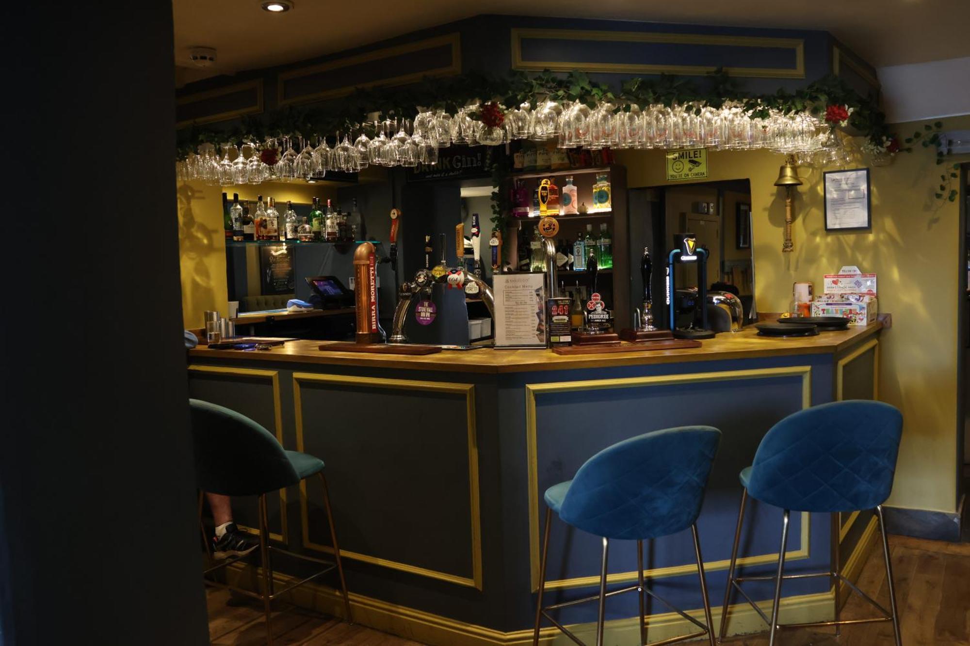 The Ragged Cot Hotel Minchinhampton Exterior photo