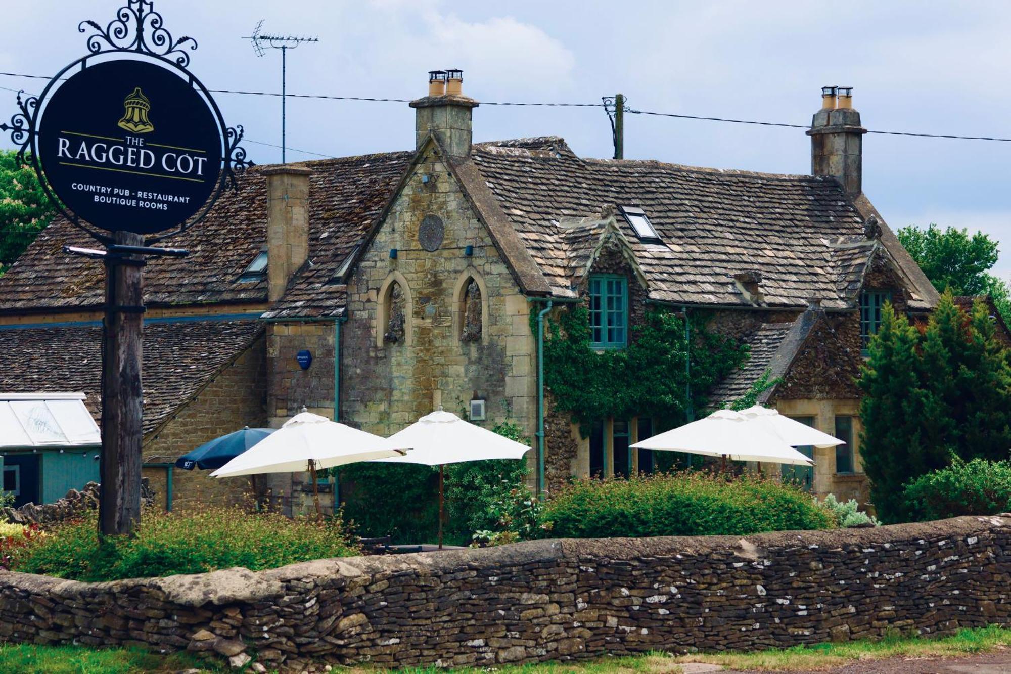 The Ragged Cot Hotel Minchinhampton Exterior photo